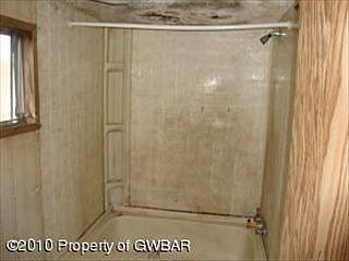 3rd image of 1 Grace St