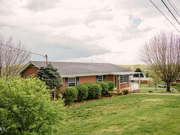 4th image of 126 N Hill Crest Dr