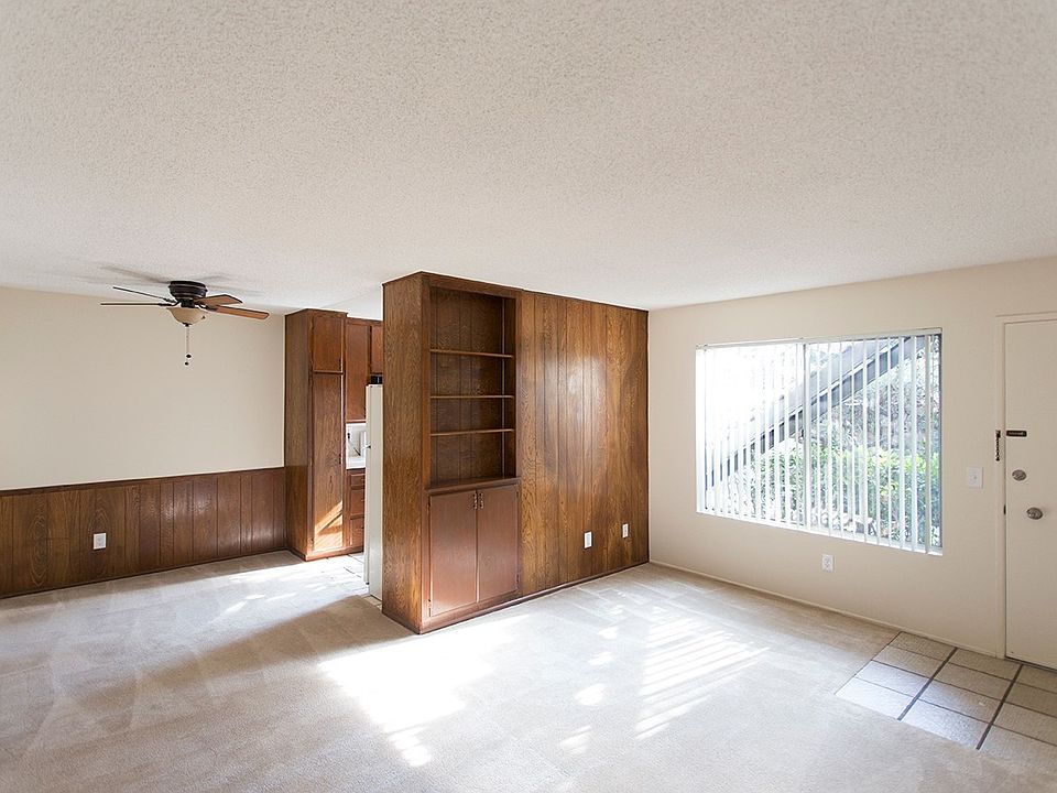 1st image of 2014 Oliver Ave APT 3