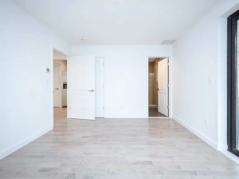 1755 Benson Ave #3C — Photo 6