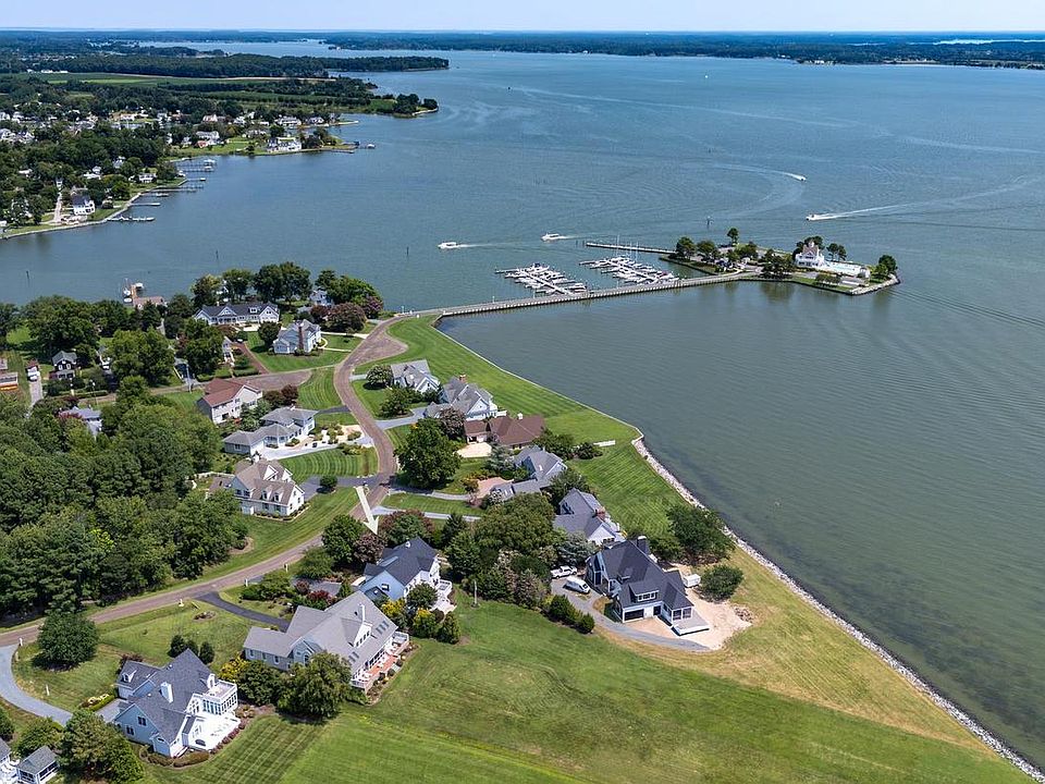 1st image of 21477 Island Club Rd