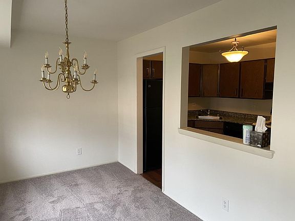 4th image of 206 Crocker Dr APT D