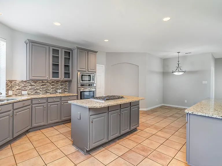 2940 Hagen Dr — Photo 5