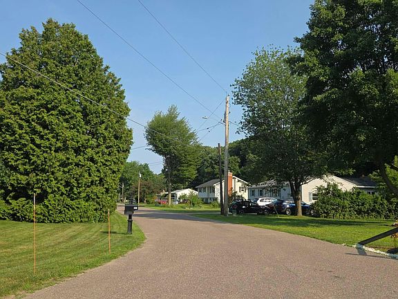 4th image of 114 Belair Dr
