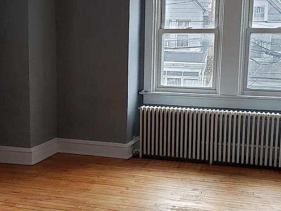 5th image of 13 S Broom St #C