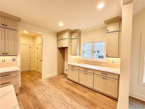 4th image of 9604 Crete Cir