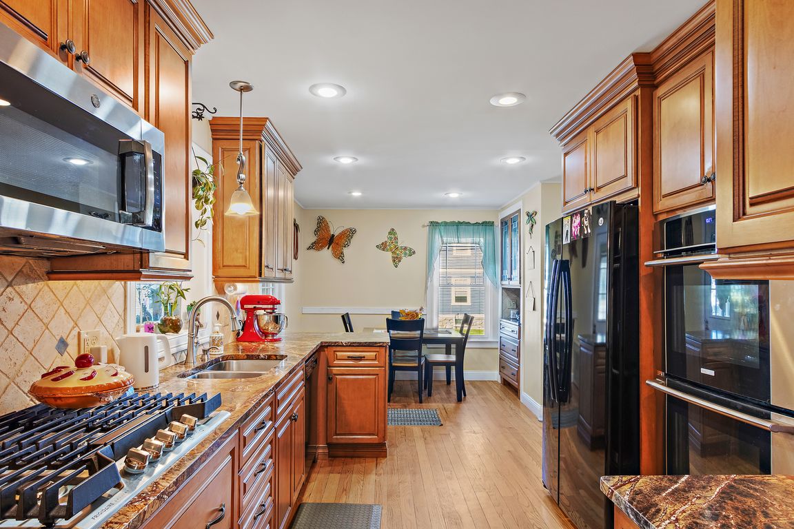 next background image