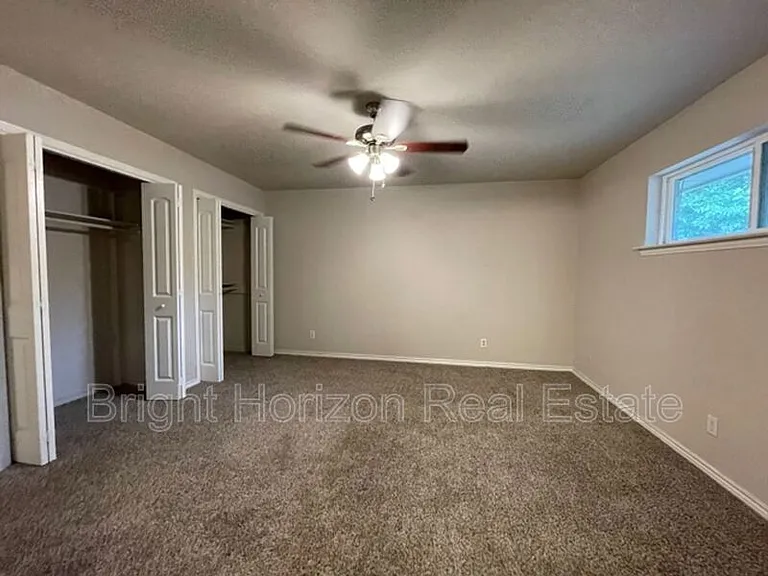 1017 Mullins St — Photo 16
