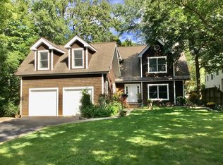 1785 Telegraph Rd, Lake Forest, IL 60045