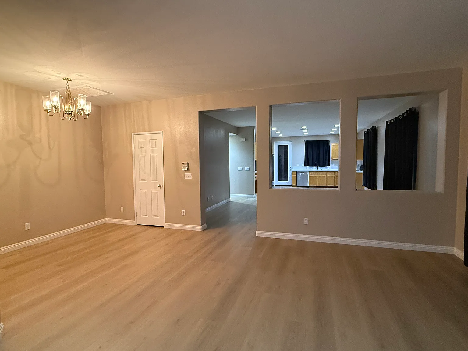 3 bed, 2107 sqft, $3,000 — Photo 2