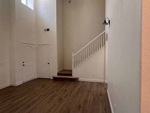 5th image of 1950 Green Sands Ave
