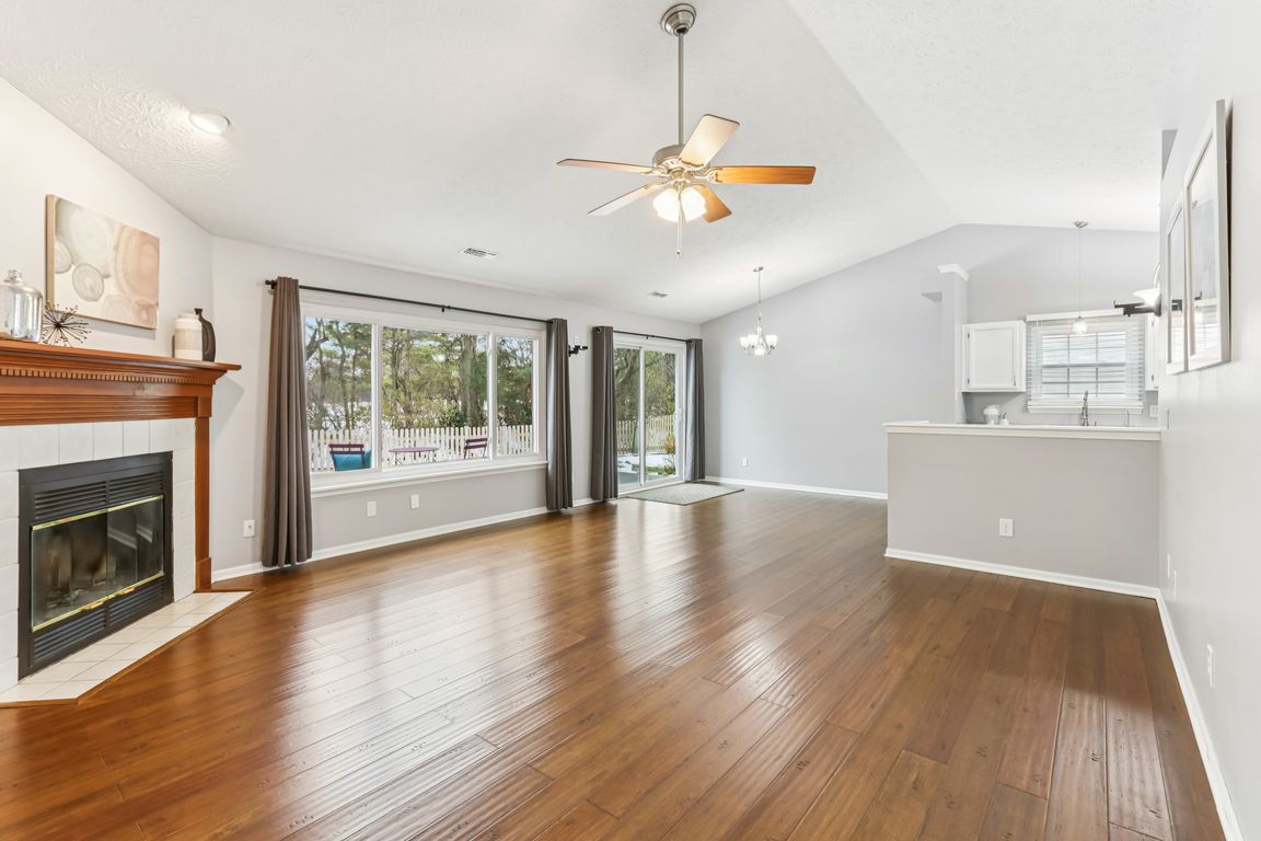 next background image