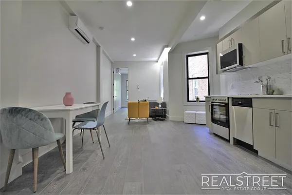 Rented by Real Street Inc | media 1