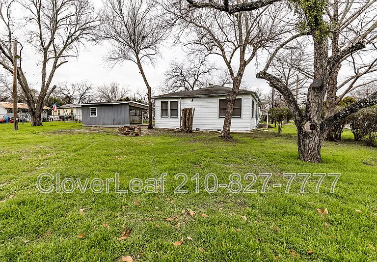 295 N Peach Ave — Photo 22