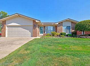 38756 Cheldon St, Clinton Township, MI 48038