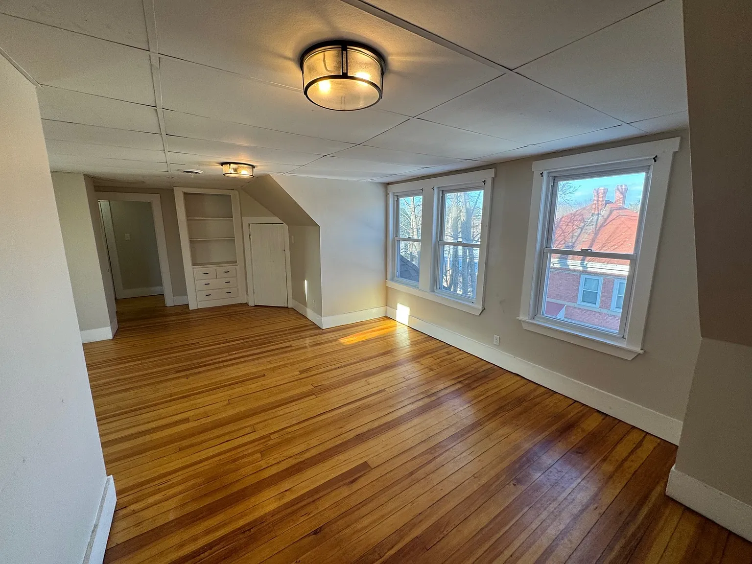 2 bed, 1250 sqft, $2,500 — Photo 2
