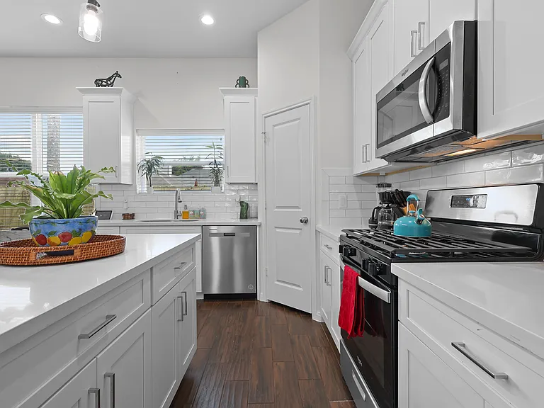 3437 Shelby Cir — Photo 5