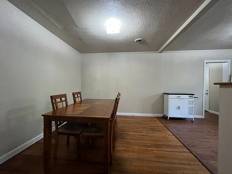 728 N Marion Ave — Photo 5
