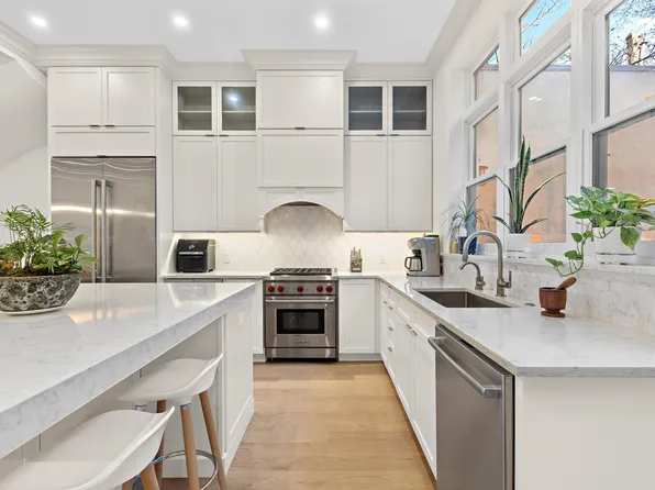 1111 Bloomfield Street image 4 of 36