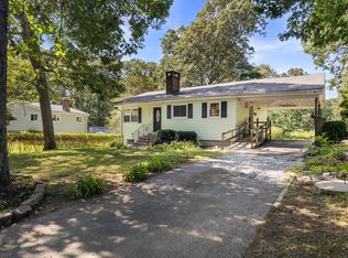 31 Richard Rd, Gales Ferry, CT 06335