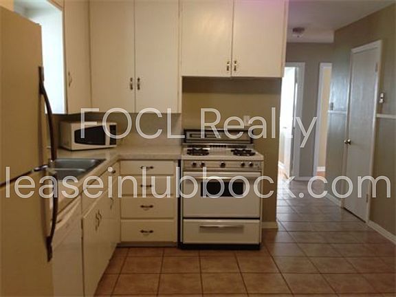 4th image of 3418 32nd St