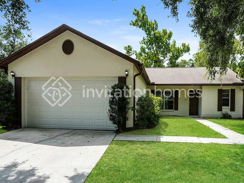 5014 Oakshire Dr
