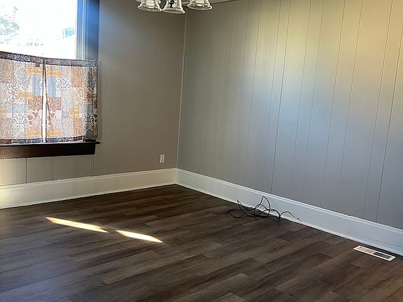 5th image of 521 Spangler Dr
