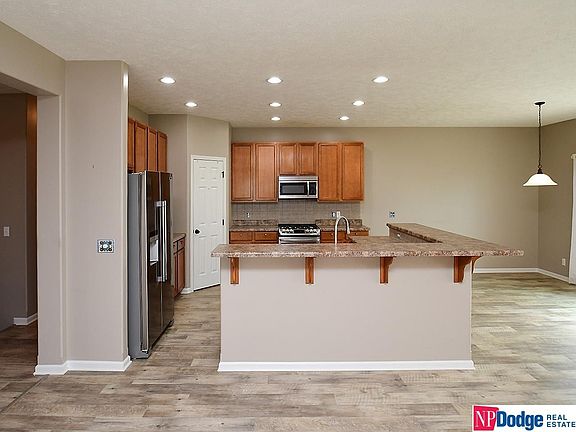 4th image of 16117 Willow Cir