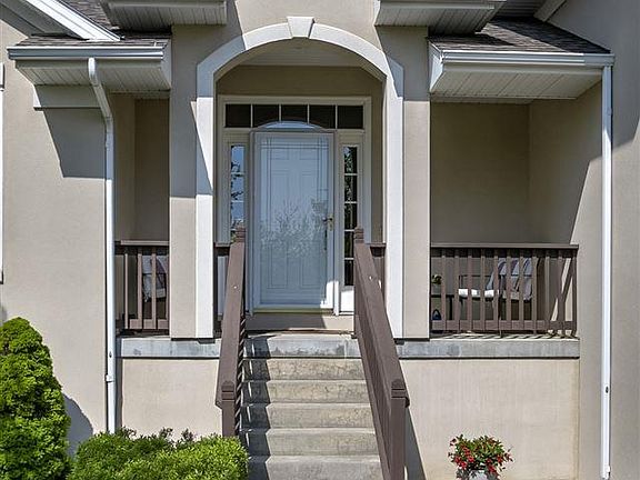 3rd image of 8101 McKinty Ln