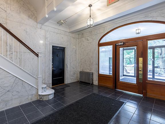 2nd image of 74 Fenway APT 22