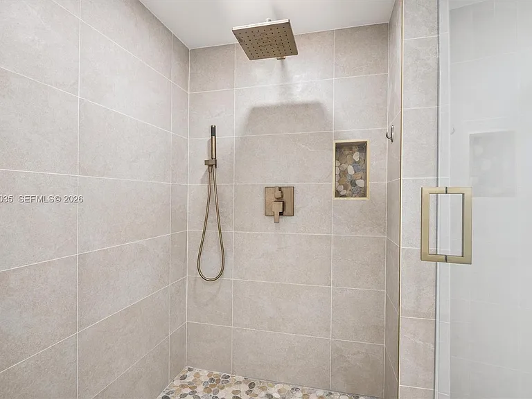 19707 Turnberry Way #12L — Photo 17