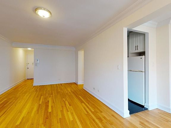 2nd image of 305 W 13th St APT 6L