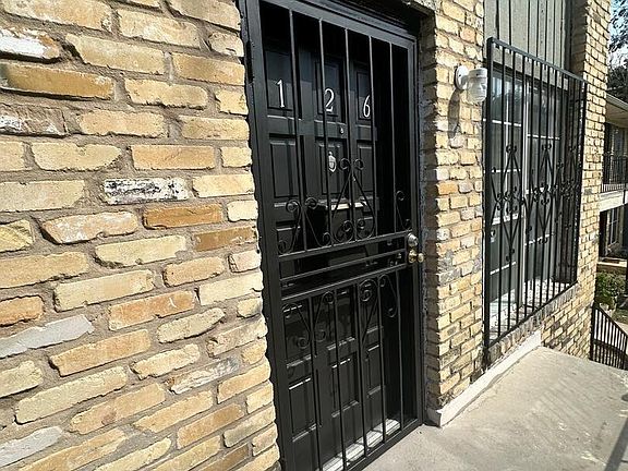 2nd image of 6611 SOUTHPOINT ST #126B