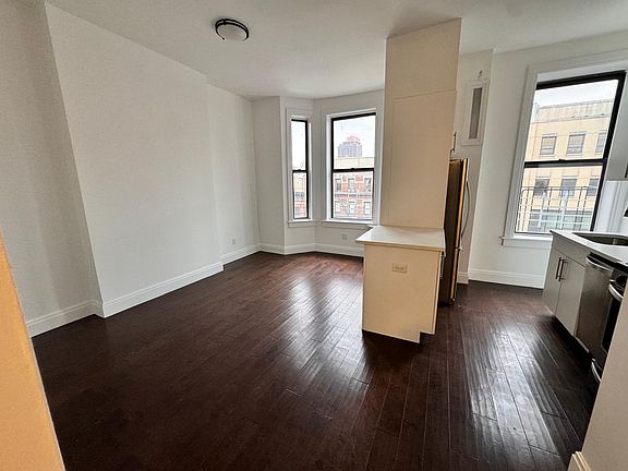 4th image of 17 W 125th St #5Q