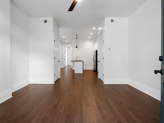 3rd image of 1300 Sidney St #1300D