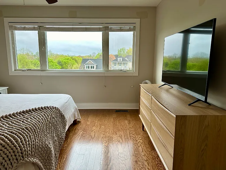 119 Roades Ct — Photo 9