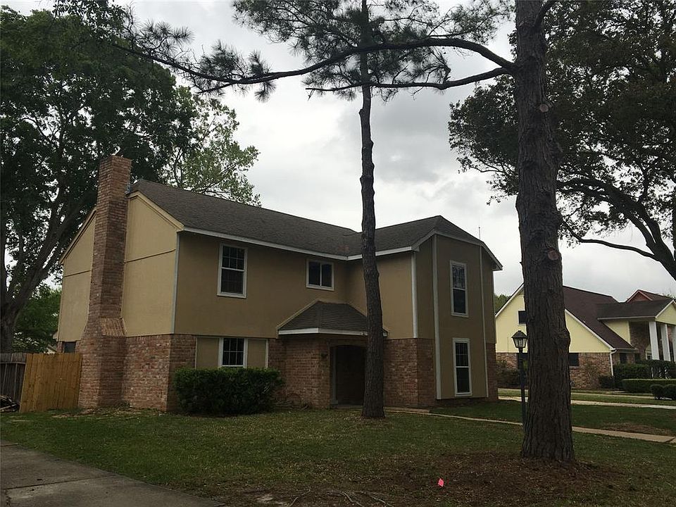 1st image of 2906 Meadowcreek Dr