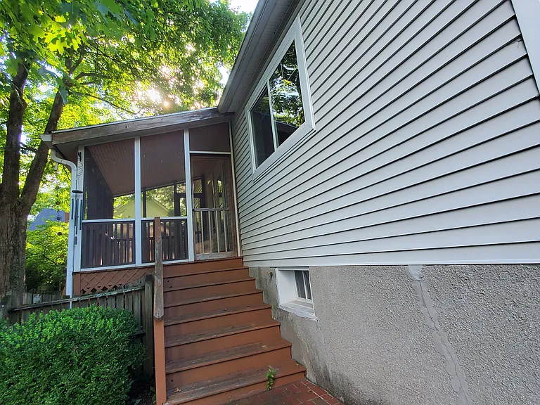 114 W Lexington Ave — Photo 65