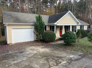 124 Avent Pines Ln, Holly Springs, NC 27540