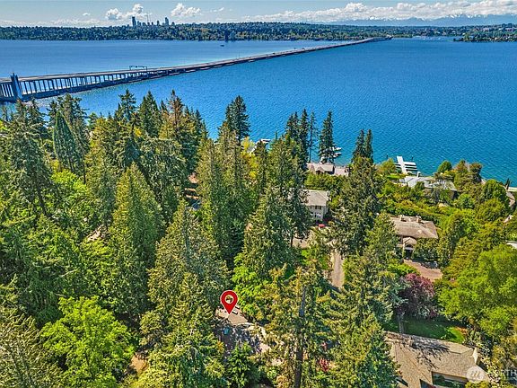 5th image of 3419 Evergreen Point Road