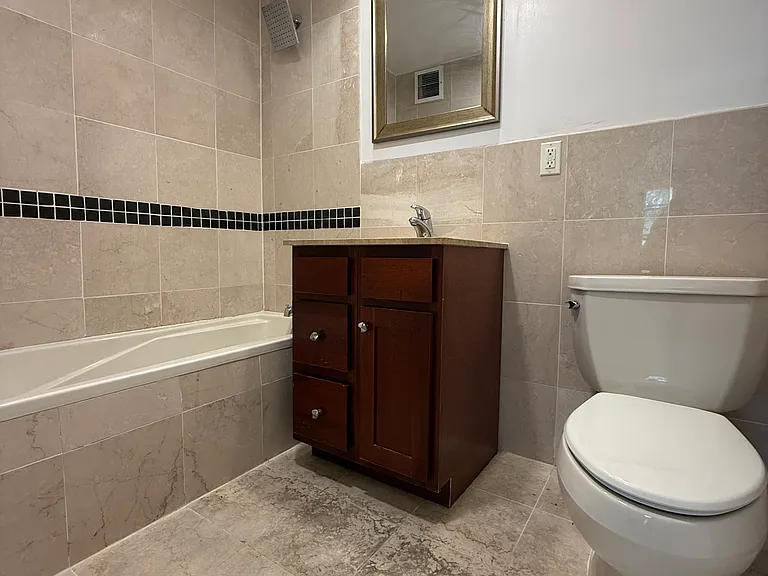 84th Dr — Photo 6