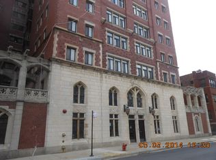 2231 E 67th St APT 3C, Chicago, IL 60649