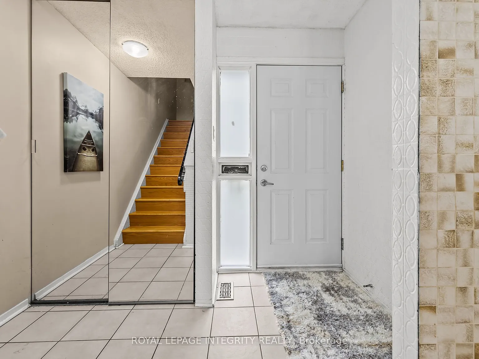 3 bed, $2,400 — Photo 2