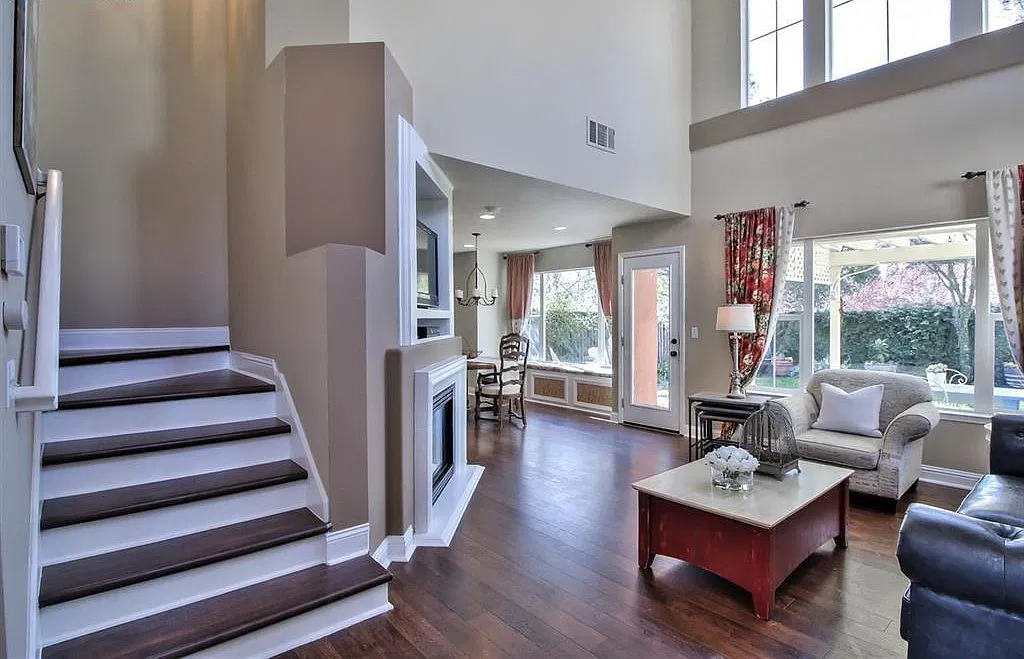 3 bed, 2.5 bath, 1488 sqft, $4,100 — Photo 4