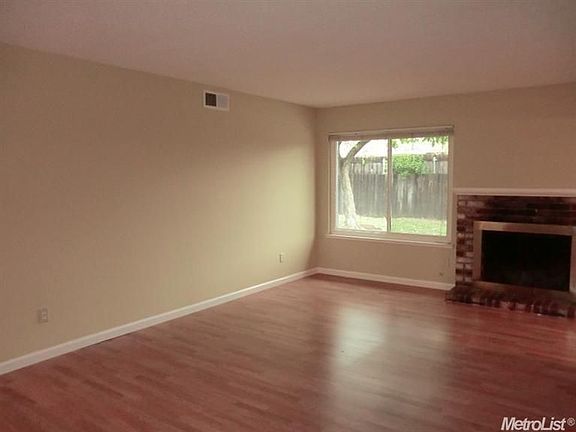 4th image of 4161 Worthington Dr