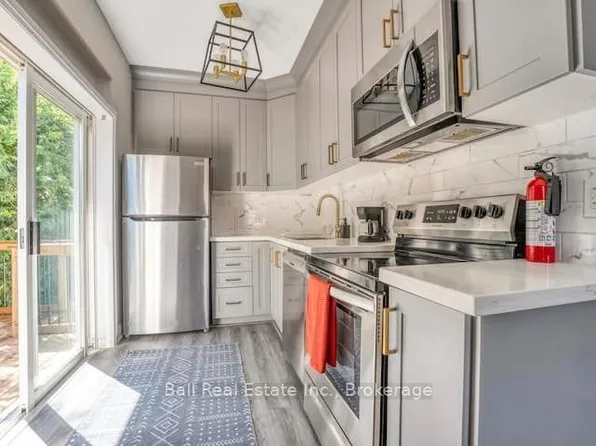 291 Stewart St Unit 4, Peterborough, ON K9J 3N2
