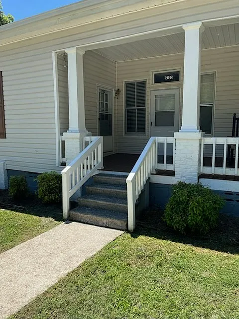 1 bed, 1200 sqft, $1,150 — Photo 2