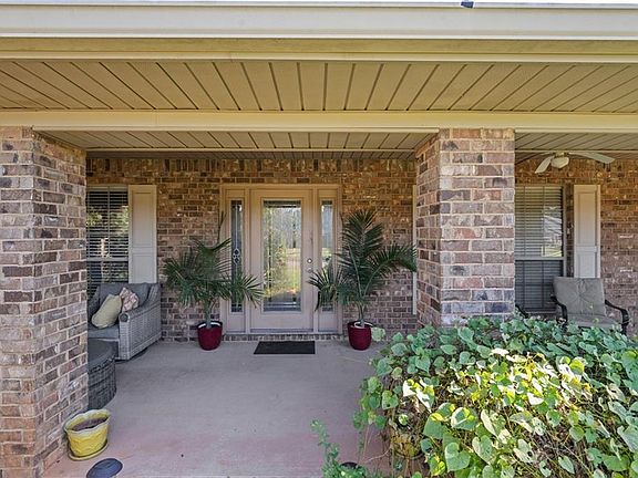 4th image of 10715 Hunters Ct E
