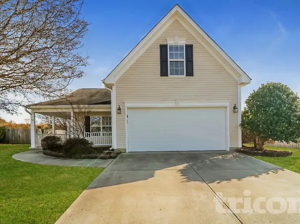 3009 Softwind Dr, Clayton, NC 27520