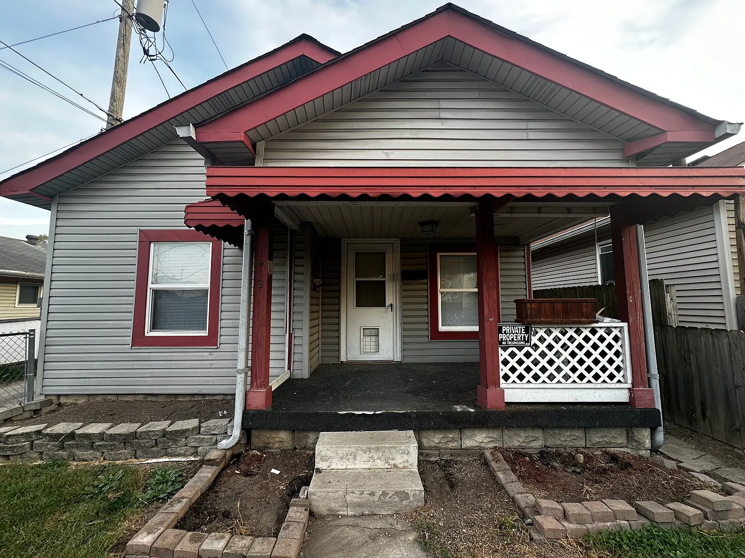 1412 E Legrande Ave photo 1